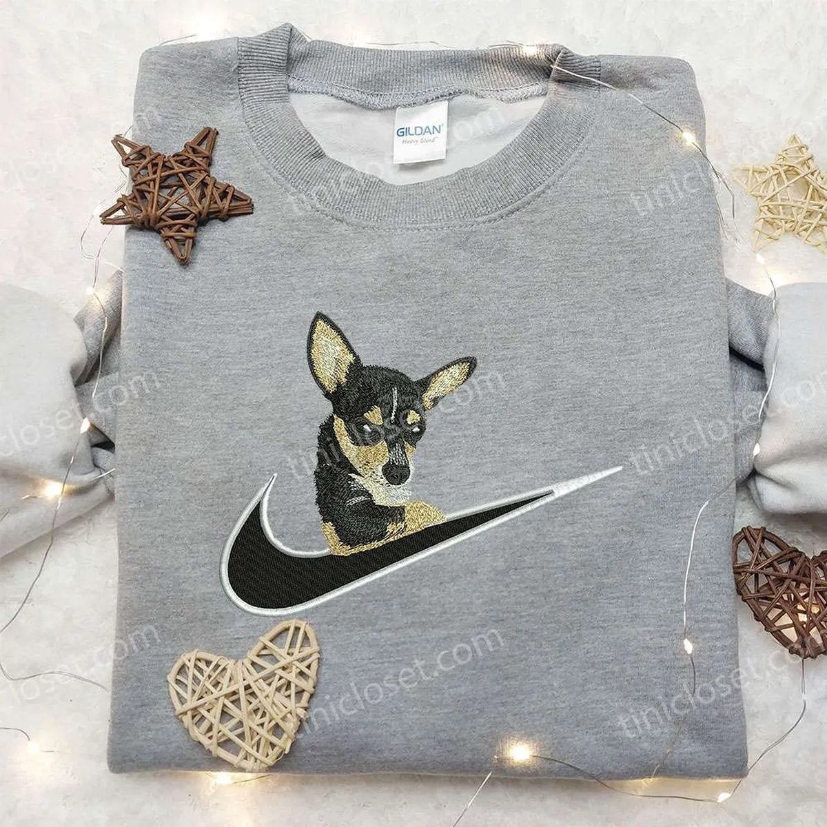 chihuahua-x-nike-swoosh-embroidered-shirt-animal-embroidered-shirt-custom-nike-embroidered-shirt-pl2wn.webp