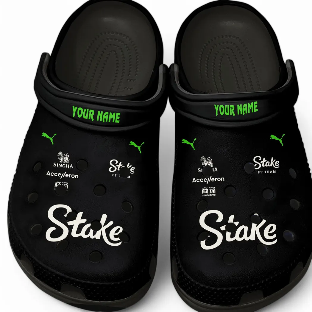 Stake F1 Team Crocs, All Over Print Crocs Clogs Stake F1 Team CAR421040925560 - Black
